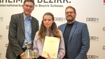 Für ihren 3. Platz beim Landeslehrlingswettbewerb wurde Jennifer Knoll beim Galaabend geehrt. | © ADLER