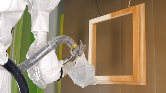 Mit der neuen Spritzgrundierung von ADLER kann der gesamte Beschichtungsaufbau mit dem Lackierroboter realisiert werden. | © ADLER