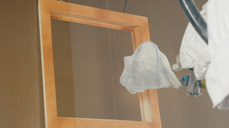 Mit der neuen Spritzgrundierung von ADLER kann der gesamte Beschichtungsaufbau mit dem Lackierroboter realisiert werden. | © ADLER