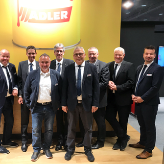 Das neun Mann starke Team der ADLER-Lack AG ließ keine Kundenfrage unbeantwortet. | © ADLER