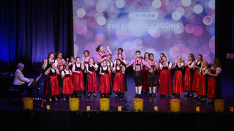 Das musikalische Highlight am ADLER-Betriebsabend: Der Kinderchor DO-RE-MI. | © ADLER