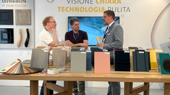 Gli ospiti hanno apprezzato le informazioni dettagliate fornite sulle soluzioni di rivestimento ecologiche di ADLER. | © ADLER