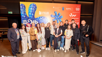 © Furniture of Ukraine / Living Wood