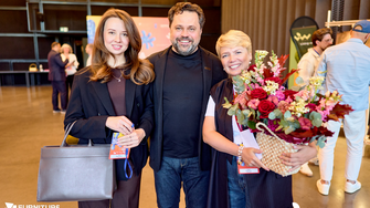 © Furniture of Ukraine / Living Wood