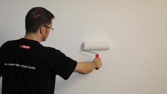 ... Aviva Home-Weiß Plus di ADLER, al contrario, può essere applicato direttamente sui pannelli in cartongesso senza alcuna mano di fondo. | © ADLER