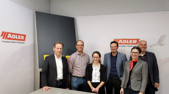 Ein starkes ADLER-Team hinter einer starken Veranstaltung: Peter Stecher, Ulrich Bachmann, Barbara Leitner, Christian Laucher, Veronika Rafelsberger und Bernhard Zangerl (v.li.). | © ADLER