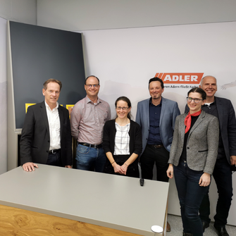 Ein starkes ADLER-Team hinter einer starken Veranstaltung: Peter Stecher, Ulrich Bachmann, Barbara Leitner, Christian Laucher, Veronika Rafelsberger und Bernhard Zangerl (v.li.). | © ADLER