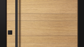 Per le porte d'ingresso in rovere di alta qualità, come quelle prodotte da Rekord Fenster und Türen nel nord della Germania, la CCT consente di ottenere un mix perfetto di aspetto naturale e protezione duratura. | © Rekord Fenster + Türen