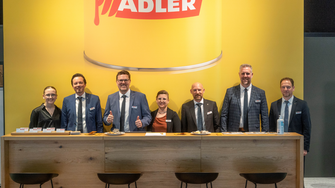 Das motivierte ADLER-Team begrüßte zahlreiche Besucher aus aller Welt.  | © ADLER