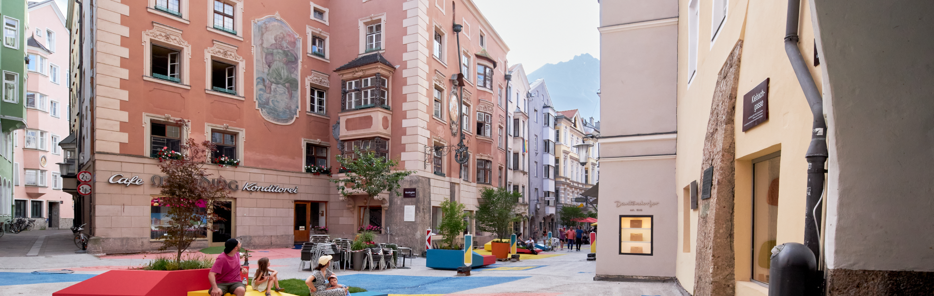 Erholsame Ruheoasen in der sommerlichen Stadt: Die „Urban Blooms“. | © © Randall Media Factory / Eduardo Espinosa