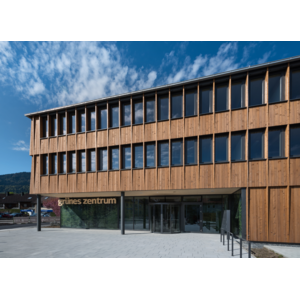 Die neue Holzschutzlasur Lignovit 3in1 garantiert effiziente Beschichtung in höchster Qualität und edler Optik.  | © F64 Architekten PartGmbB / Rainer Retzlaff