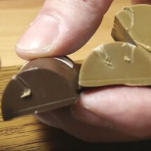 mit dem Grilith Hartwachsstangen Wachs auftragen