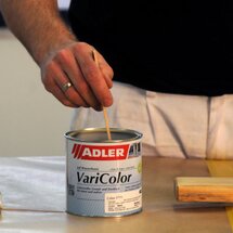 Farbe aufrühren