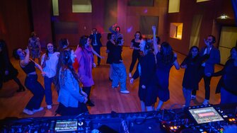 Partystimmung in der Silent-Disco, wo jeder nach seinem eigenen Musikgeschmack und doch gemeinsam tanzen konnte – ein Riesenspaß!