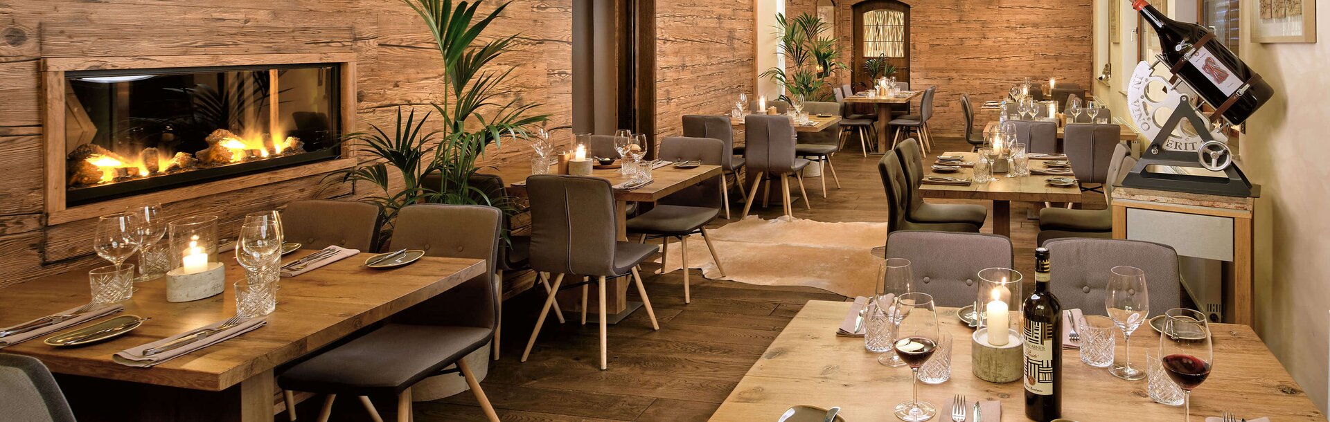 Die Altholz-Dekore von Stainer Sun Wood sind eine attraktive Option für den Innenausbau wie hier beim Hotel Neo Linde in Esslingen.  | © Stainer Sun Wood Die Altholz-Dekore von Stainer Sun Wood sind eine attraktive Option für den Innenausbau wie hier beim Hotel Neo Linde in Esslingen.  | © Stainer Sun Wood