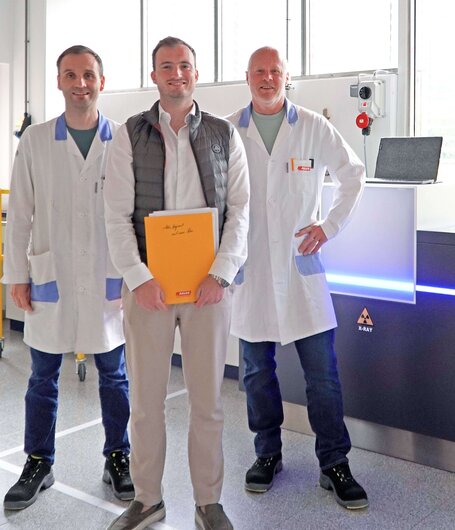 Ein kompetentes ADLER-Team garantiert beste Lösungen: Dr. Sebastian Bräuchle, Julian Berghofer, Ralf Menke (v.li.).