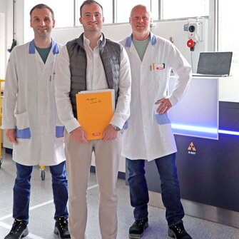 Ein kompetentes ADLER-Team garantiert beste Lösungen: Dr. Sebastian Bräuchle, Julian Berghofer, Ralf Menke (v.li.).