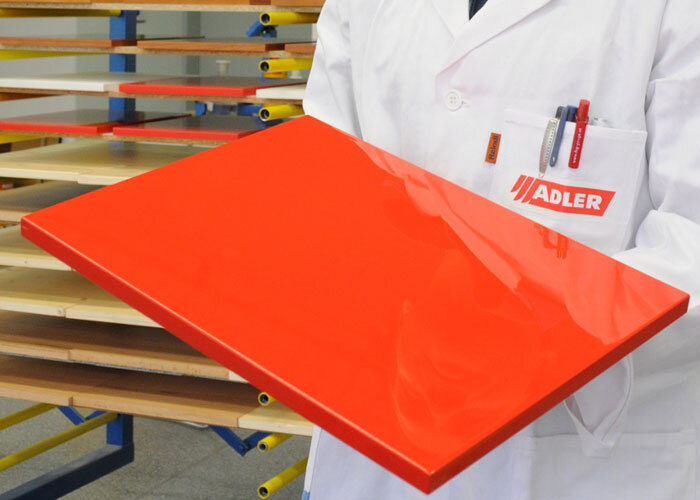 Farbiger Hochglanz ADLER Lacke